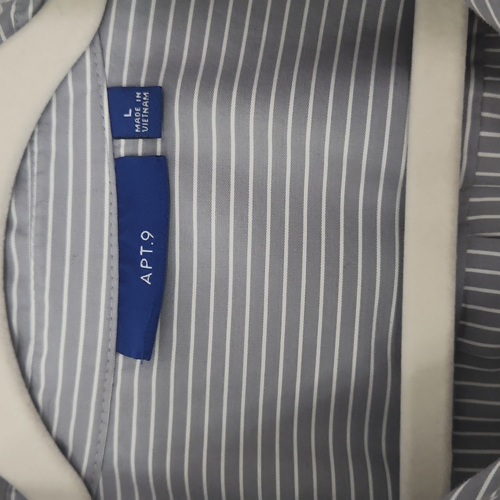 Gray and white striped blouse by Apt. 9 in excellent condition! - Picture 4 of 7